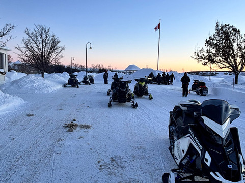 卵石海滩酒店主图
