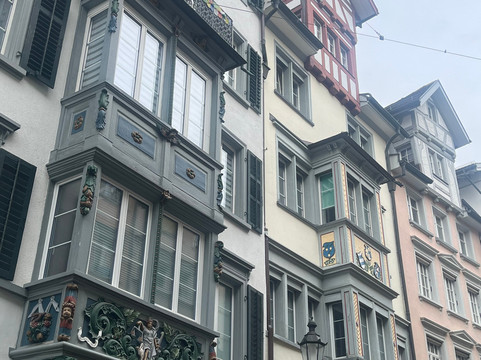 Bow-windows-圣加仑必去景点