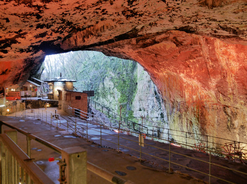 Peak Cavern-Castleton必去景点