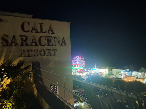 卡拉萨拉切纳度假村主图