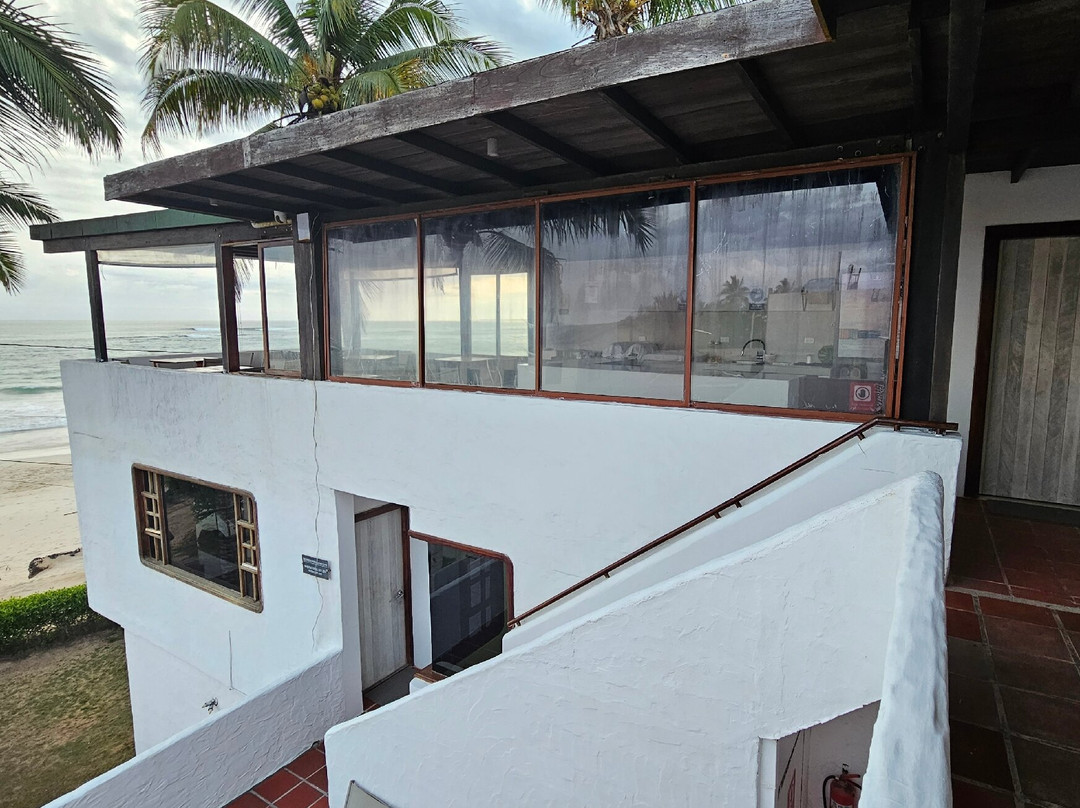 海边村舍酒店主图