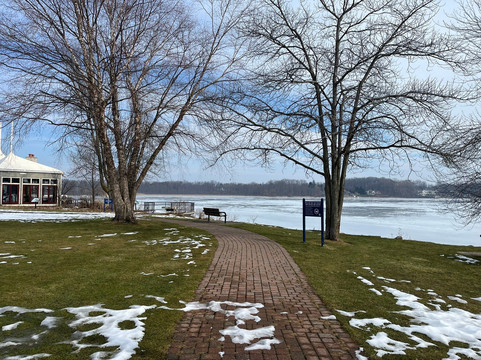 John Collins Park-East Grand Rapids必去景点