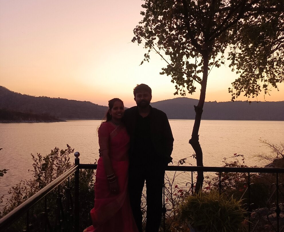 卡尔尼玛哈酒店主图