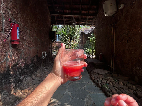 果阿拉古那安朱纳海酒店主图