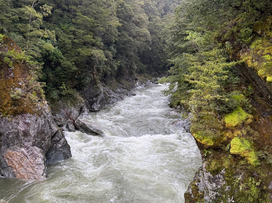 Blue Pools Track-瓦纳卡必去景点