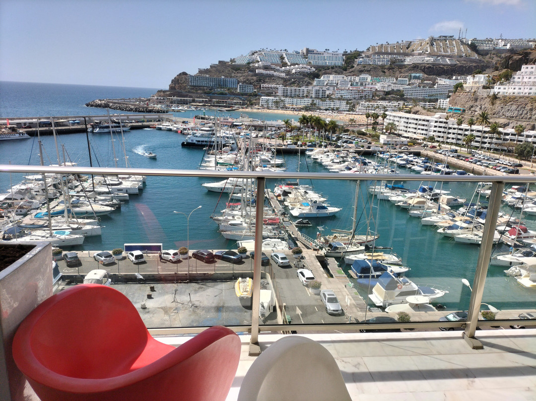 滨海套房酒店主图