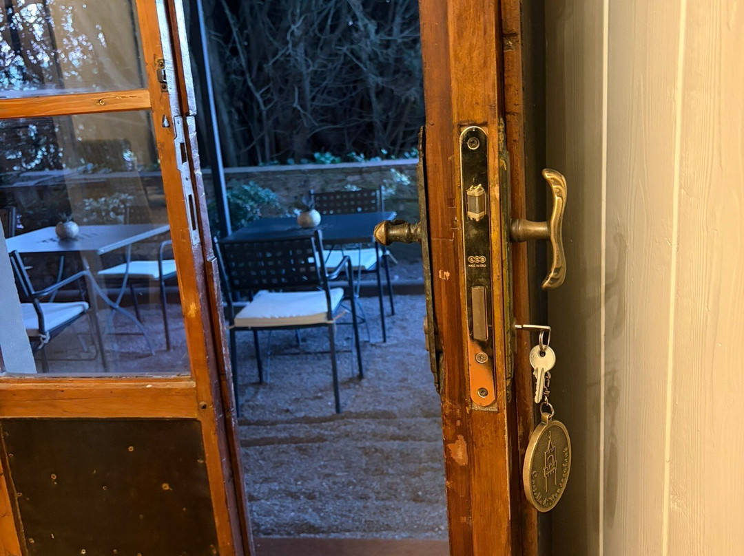 蒙地古弗尼城堡主图