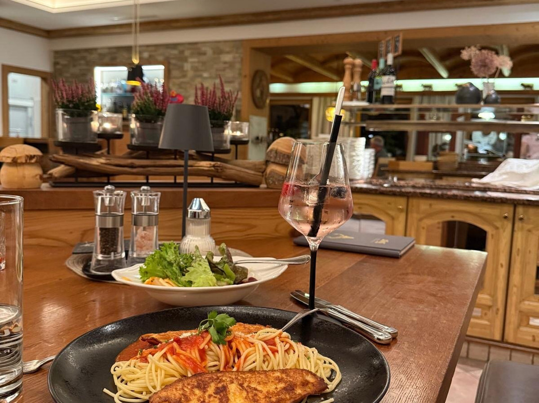 耶格尔酒店主图