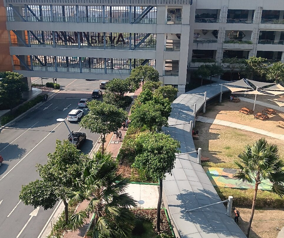 Ayala Malls Manila Bay-帕拉纳克市必去景点