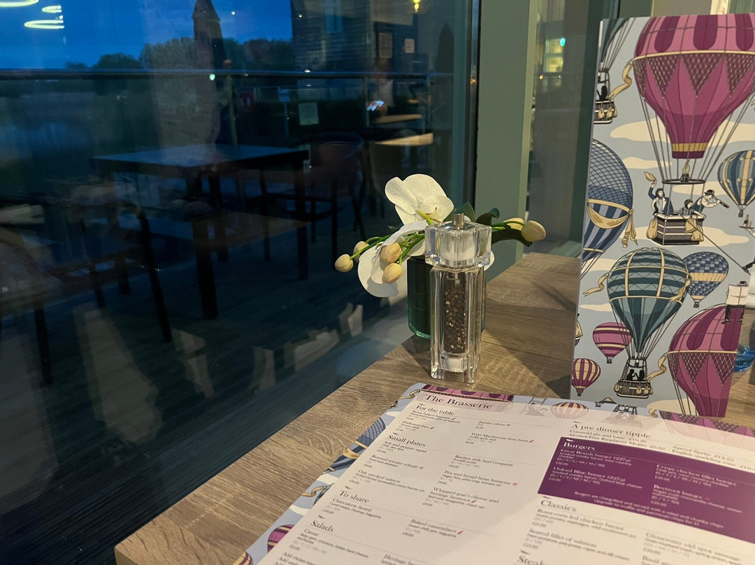 德威尔柯茨窝尔山水上乐园酒店主图