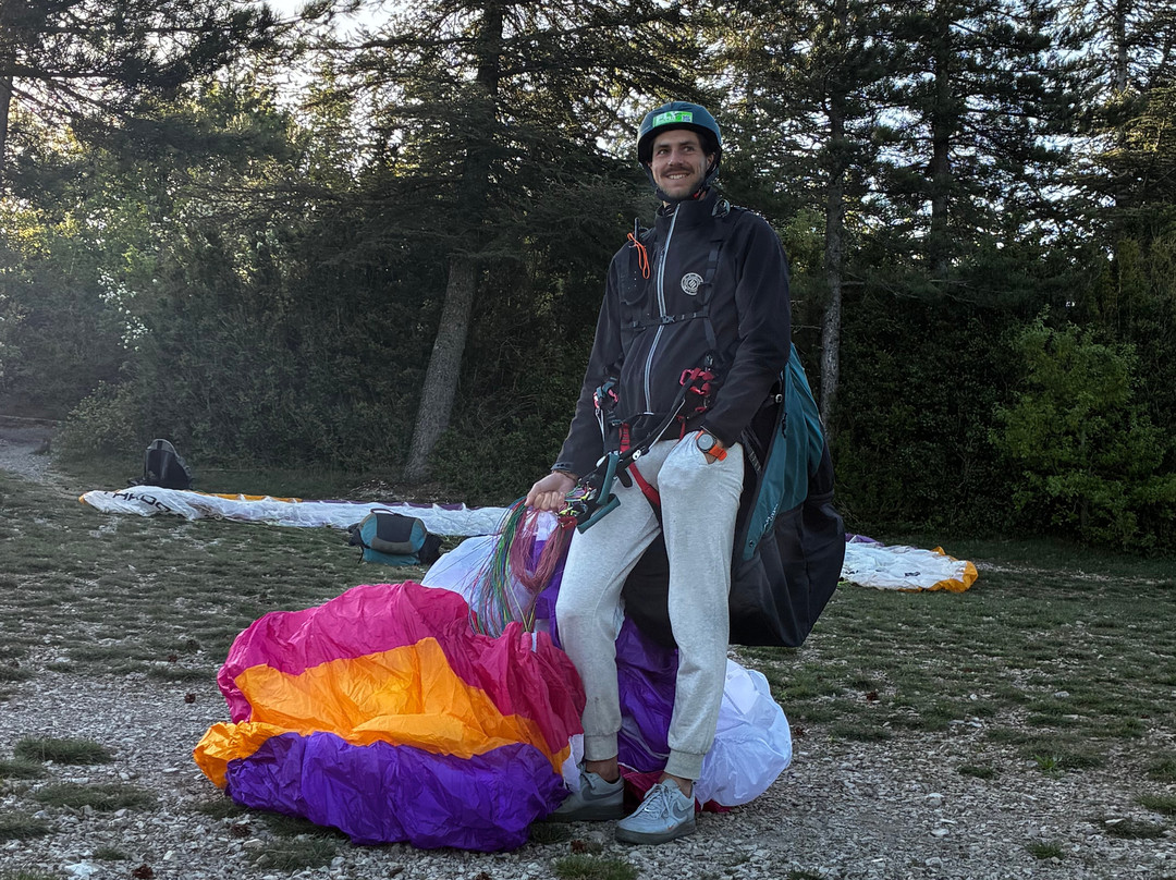 Fly Millau Parapente-米约必去景点