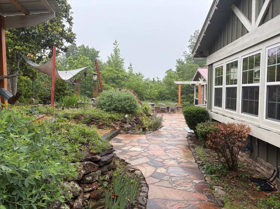 Mountain Laurel Creek Inn & Spa主图