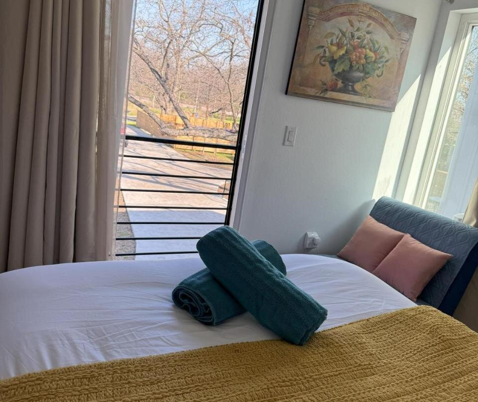 Chic, Cozy & Comfort Modern Room