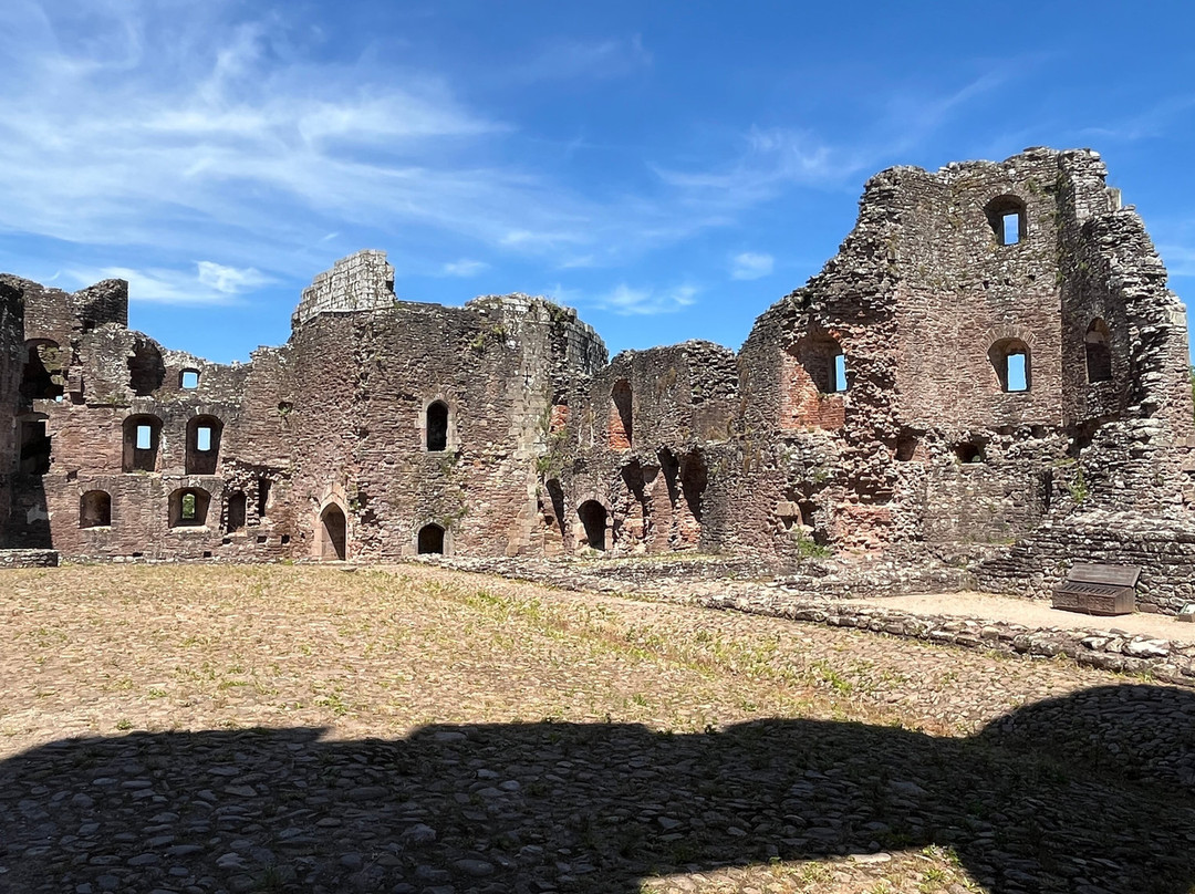 Raglan Castle-Raglan必去景点