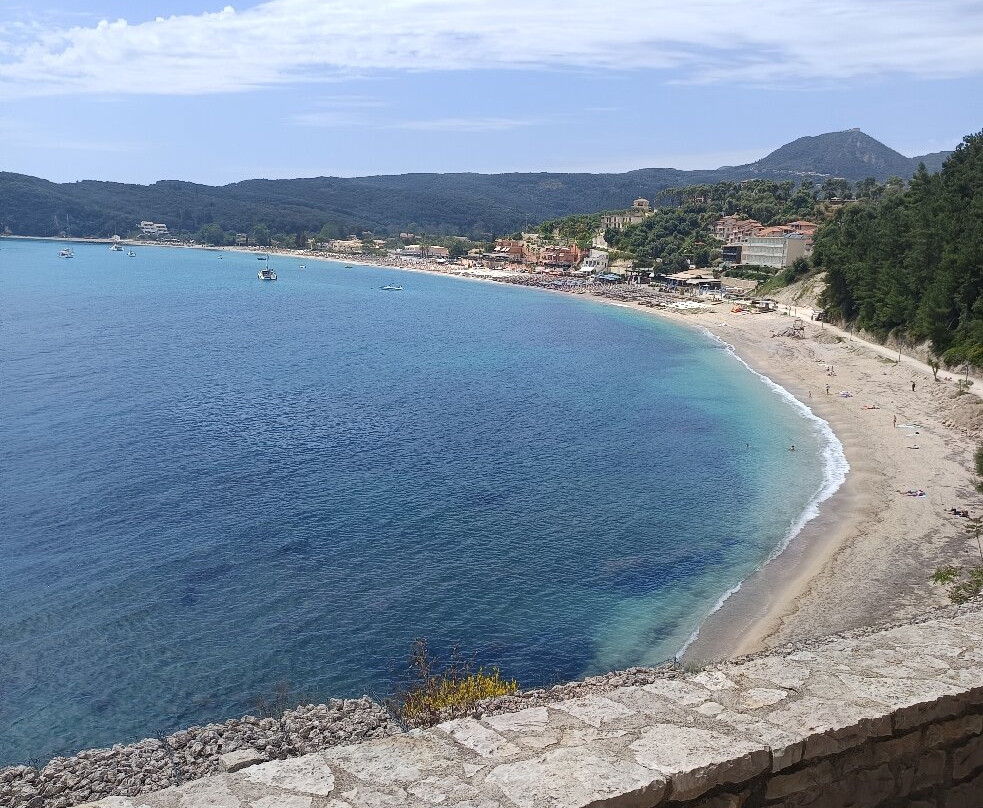 Valtos Beach-Chrisogiali必去景点