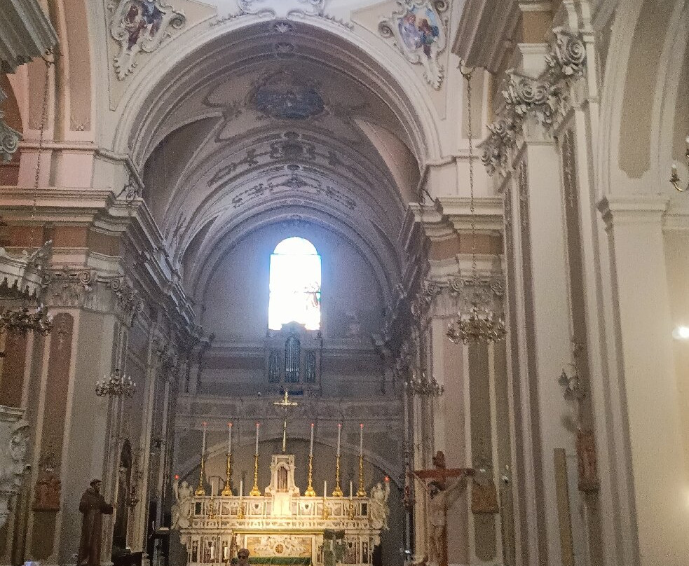 Chiesa di San Francesco-奥斯图尼必去景点