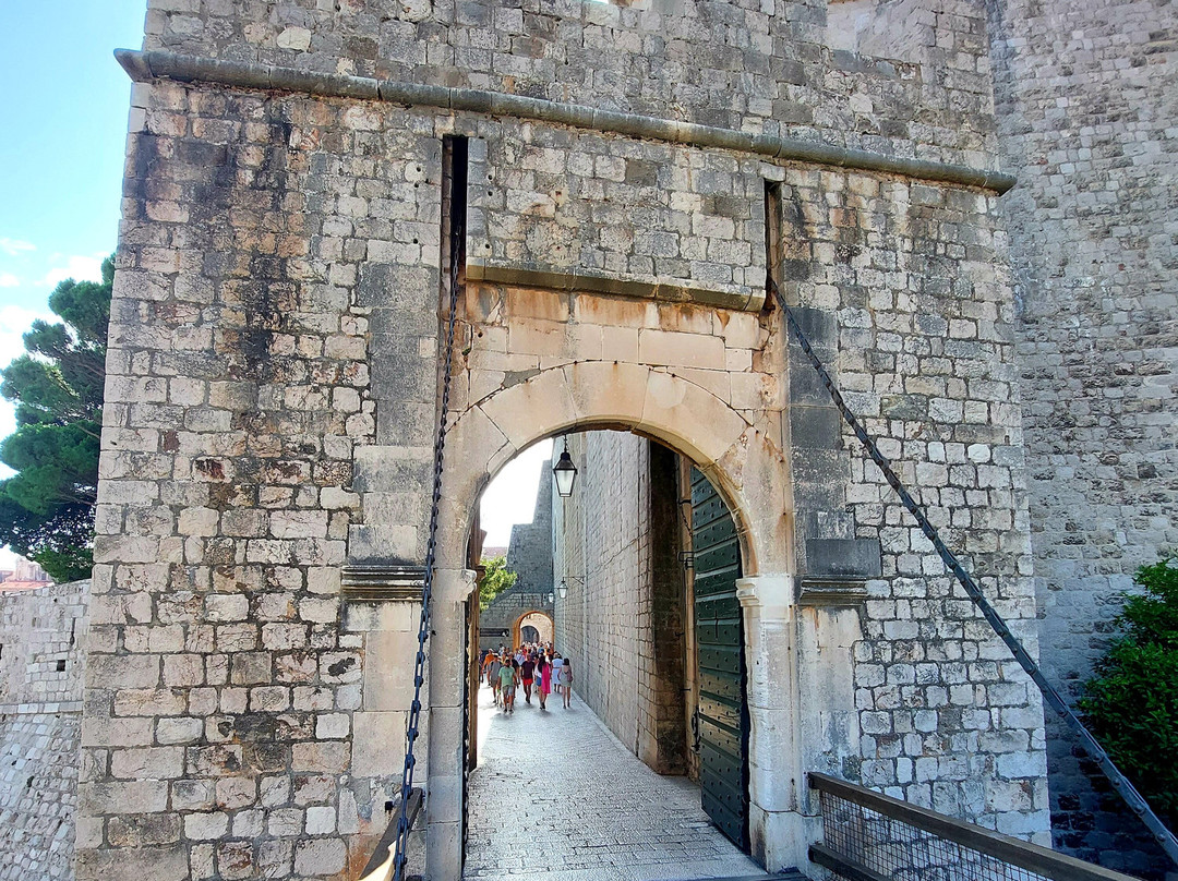 Ploče Gate-杜布罗夫尼克必去景点