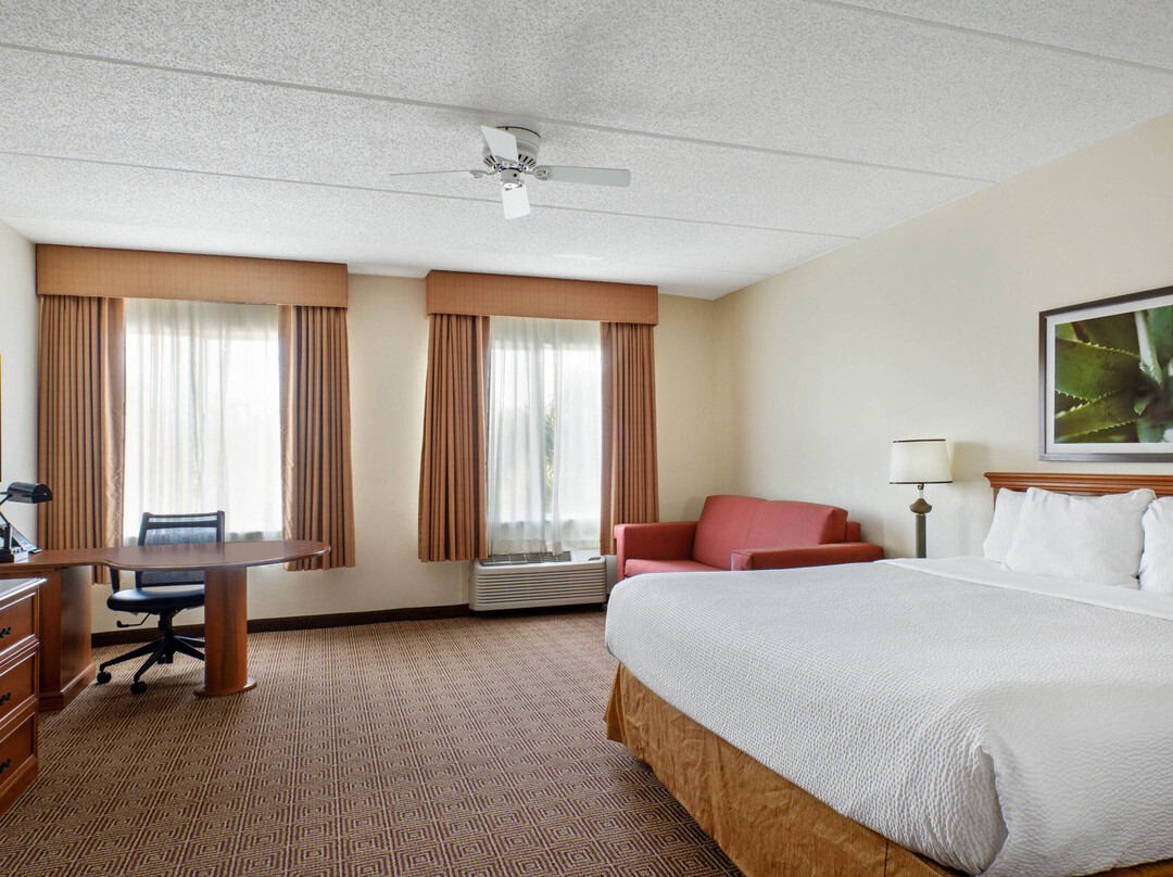 森赖斯酒店住宿-La Quinta Inn & Suites by Wyndham Sawgrass