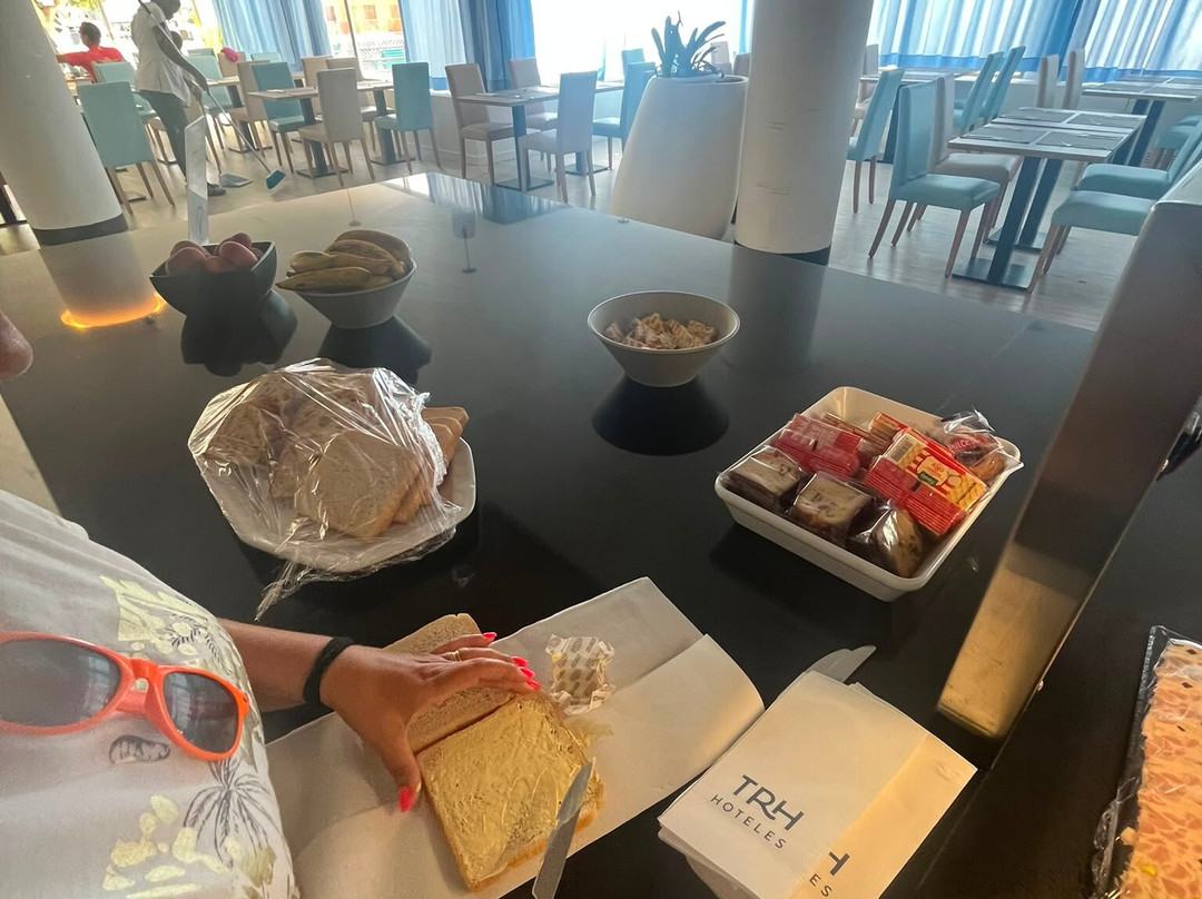 TRH帕尔马诺瓦套房酒店主图