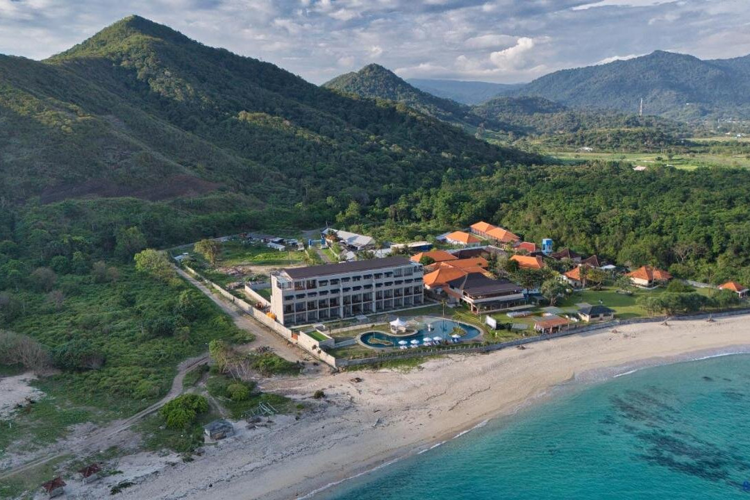 Tropical Beach Resort