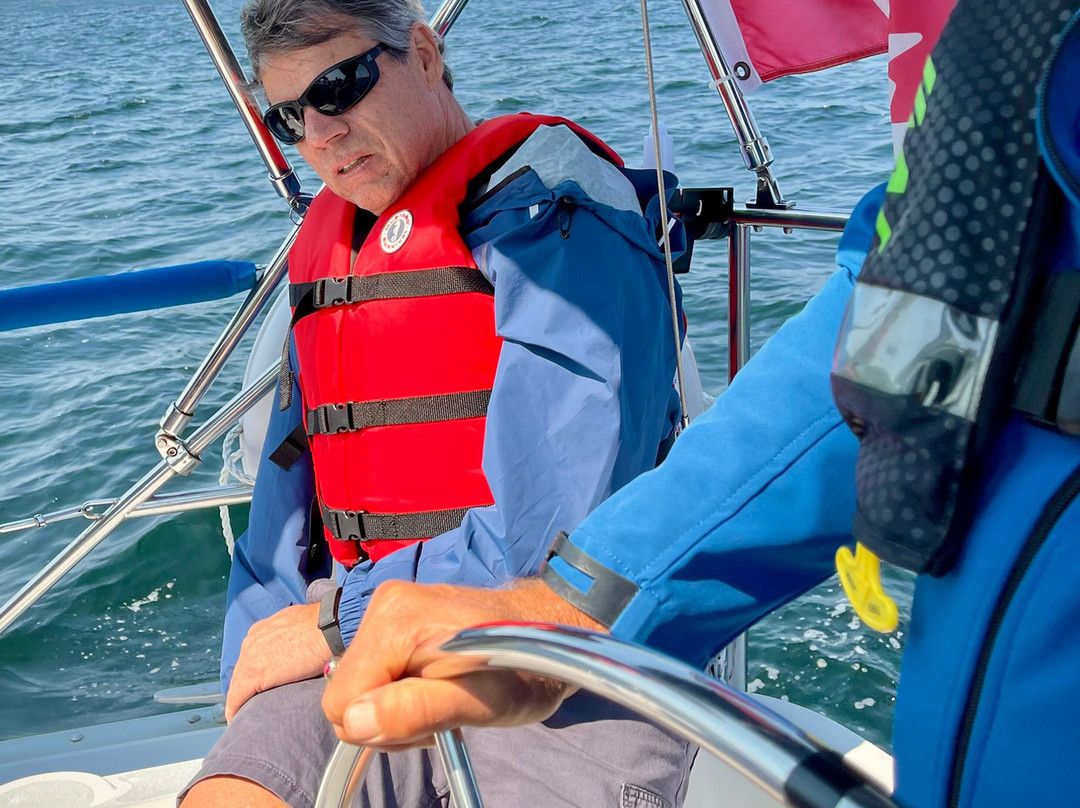 Mid-Island Sailing Adventures-Nanoose Bay必去景点