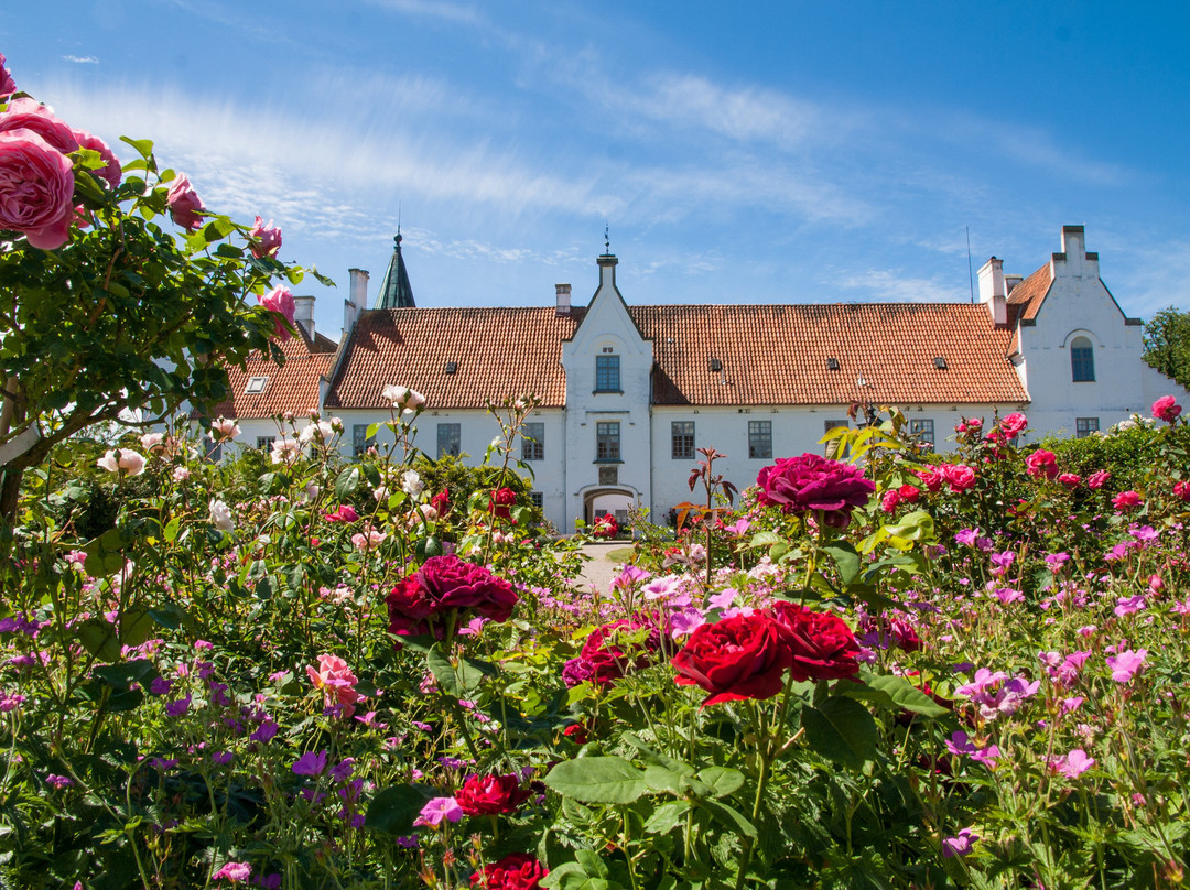 Bosjökloster Slott & Trädgårdar-Hoor必去景点