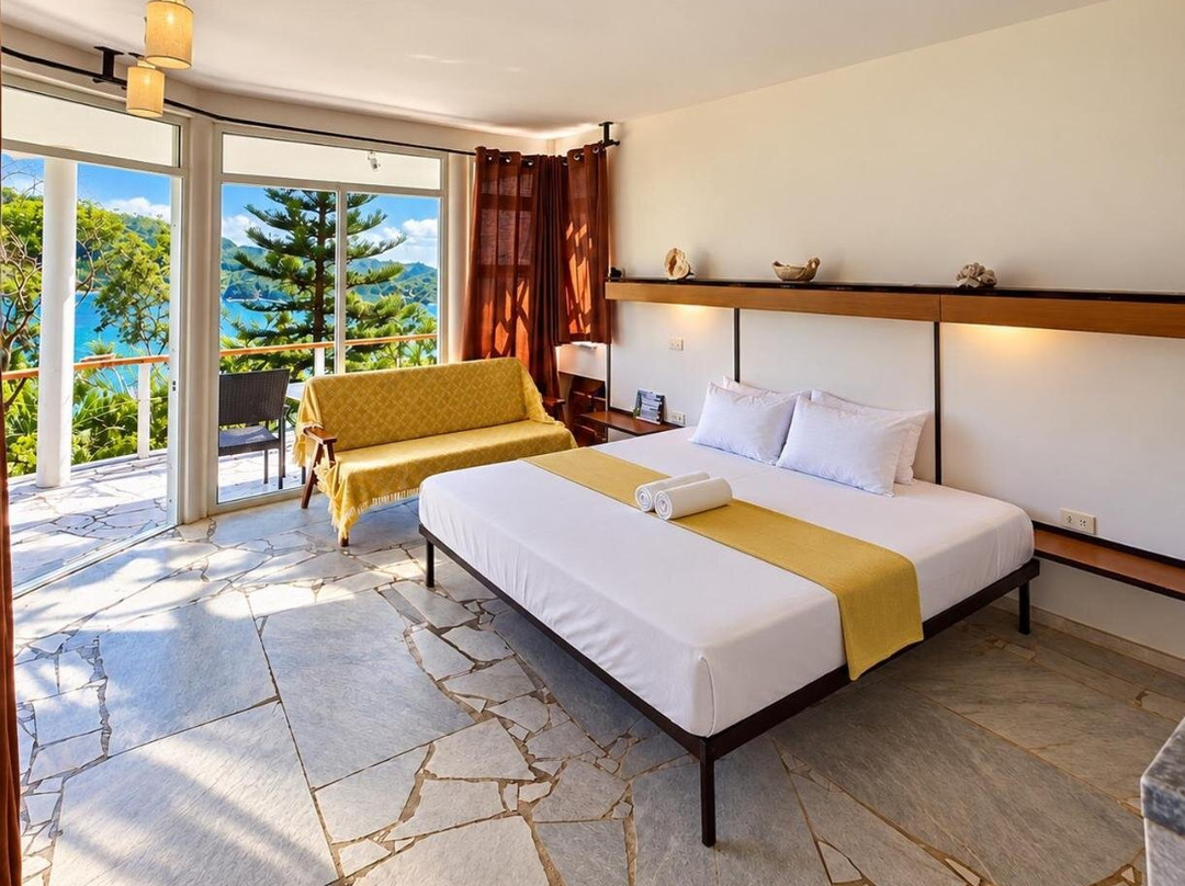 Lonos Circle Ocean View Room