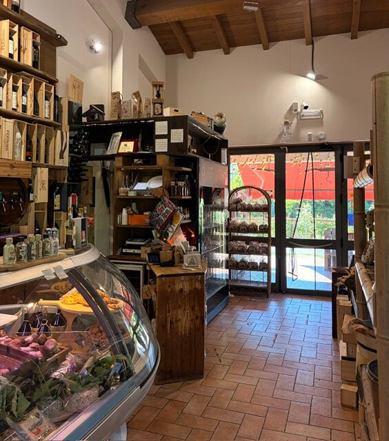 Azienda Agraria La Valle-Fivizzano必去景点