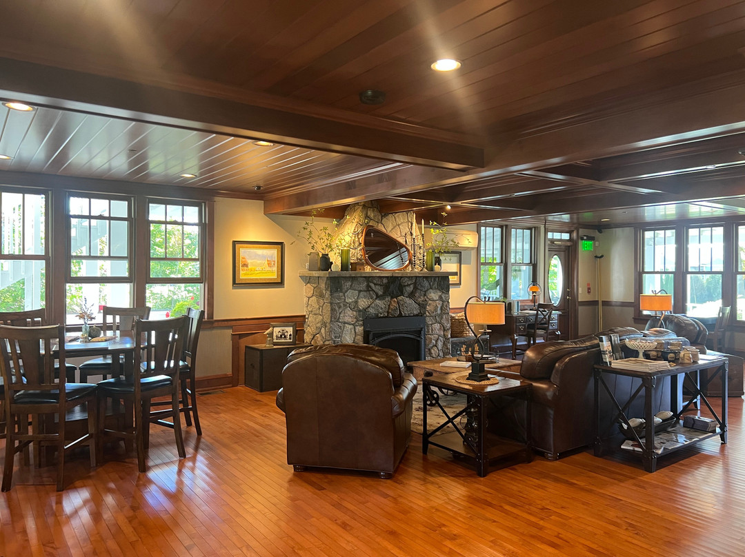 Liberty Lodge At Sister Bay主图