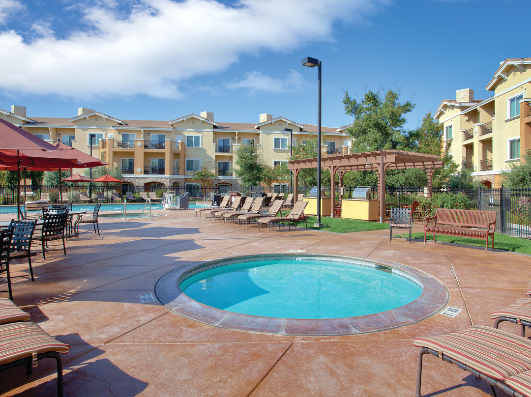 文诺贝尔洛度假酒店主图