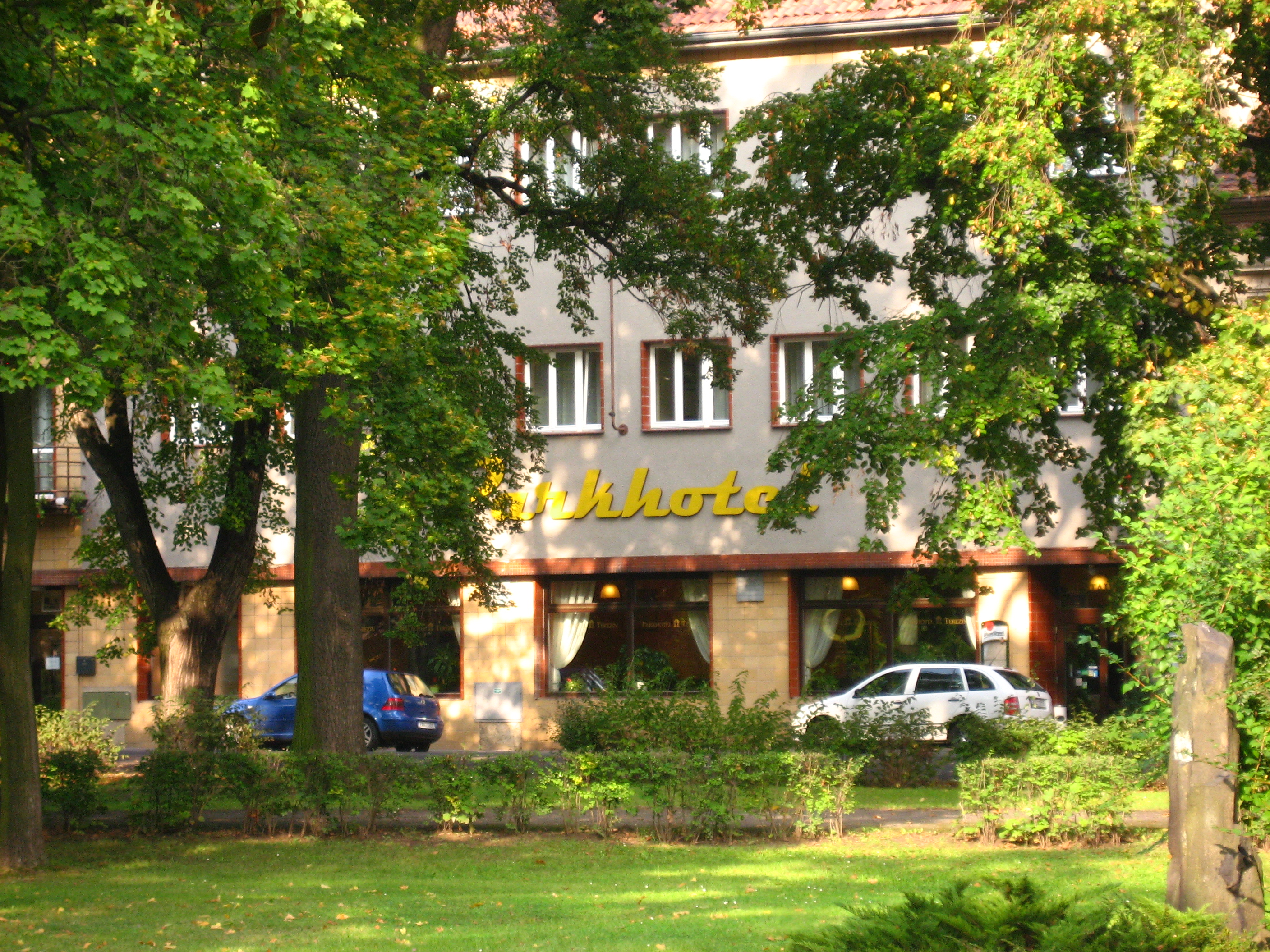 EA Parkhotel Terezin-客卧