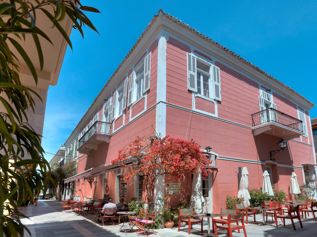 欧墨菲波利酒店主图