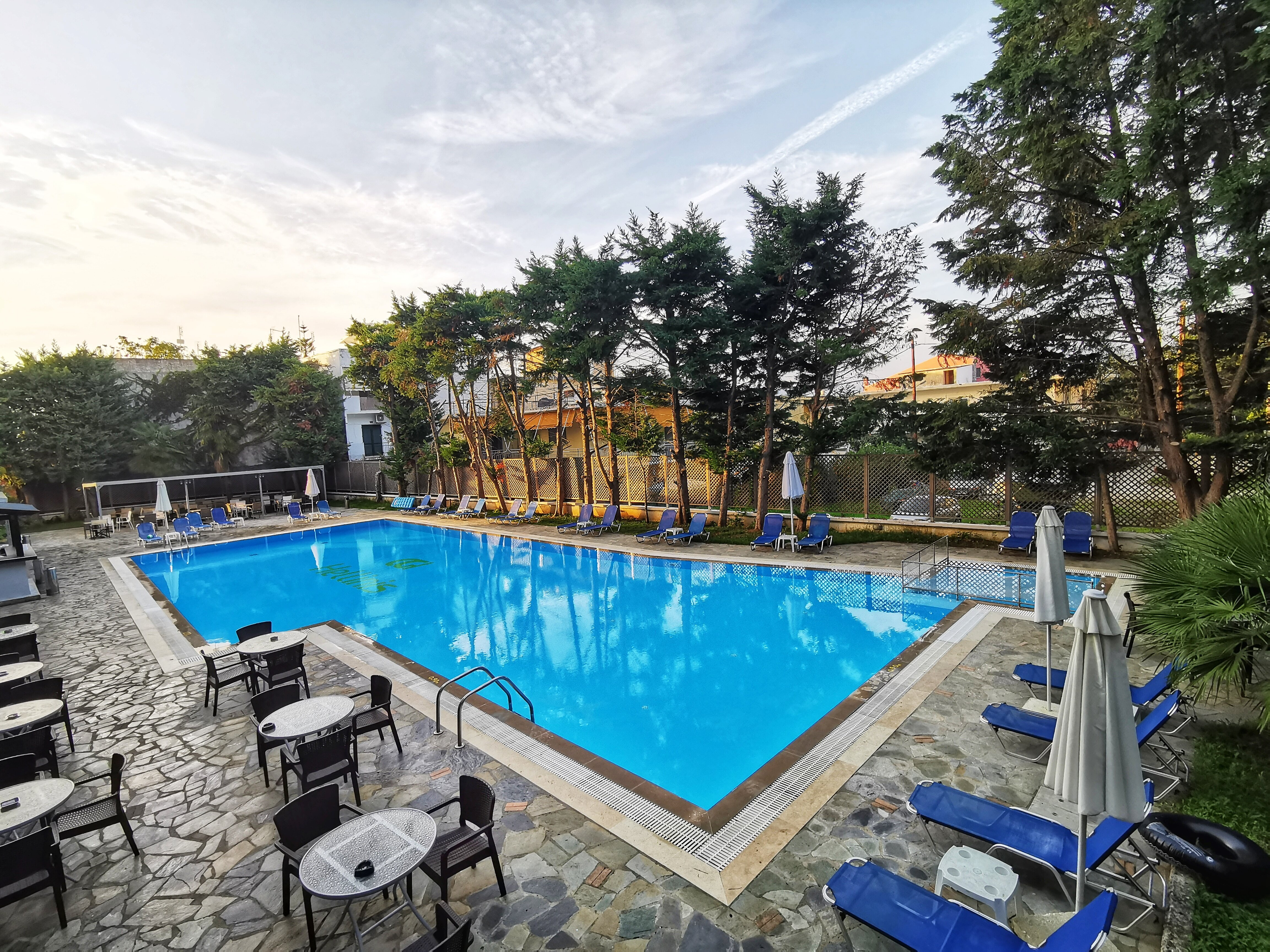Hellinis Hotel-官方