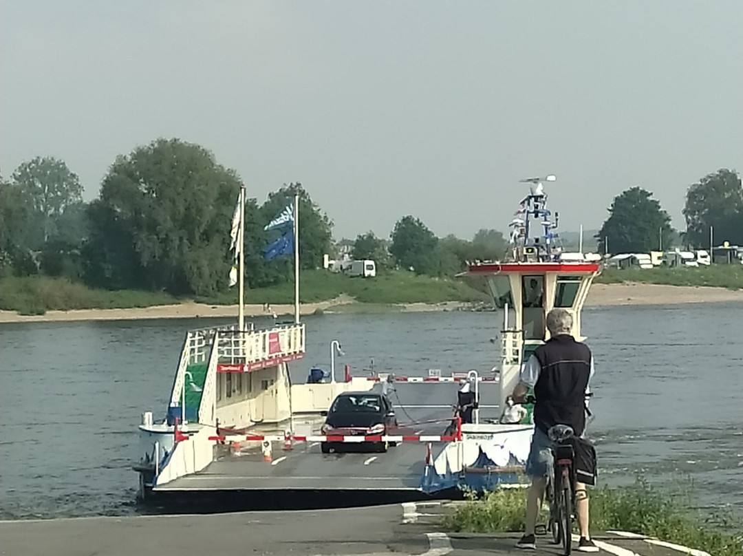 Rheinfähre Langst-Kaiserswerth-Meerbusch必去景点