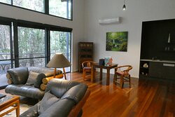 佩特斯雨林度假村主图