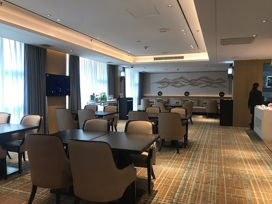 郑州航空港万怡酒店主图