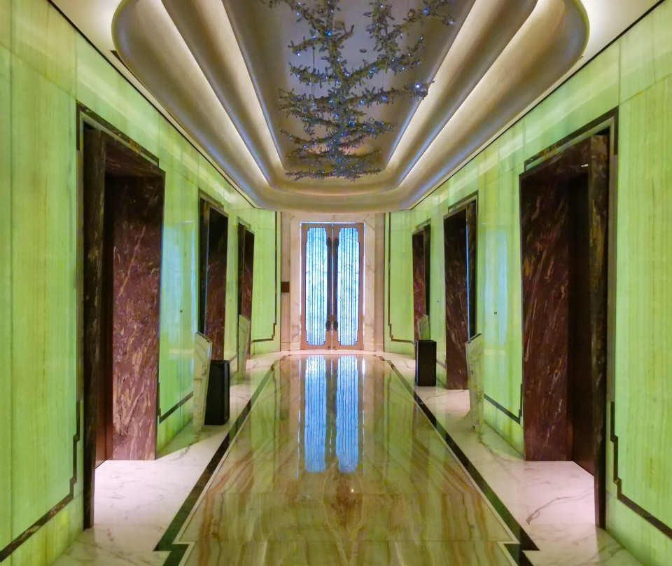 上海外滩瑞吉酒店主图