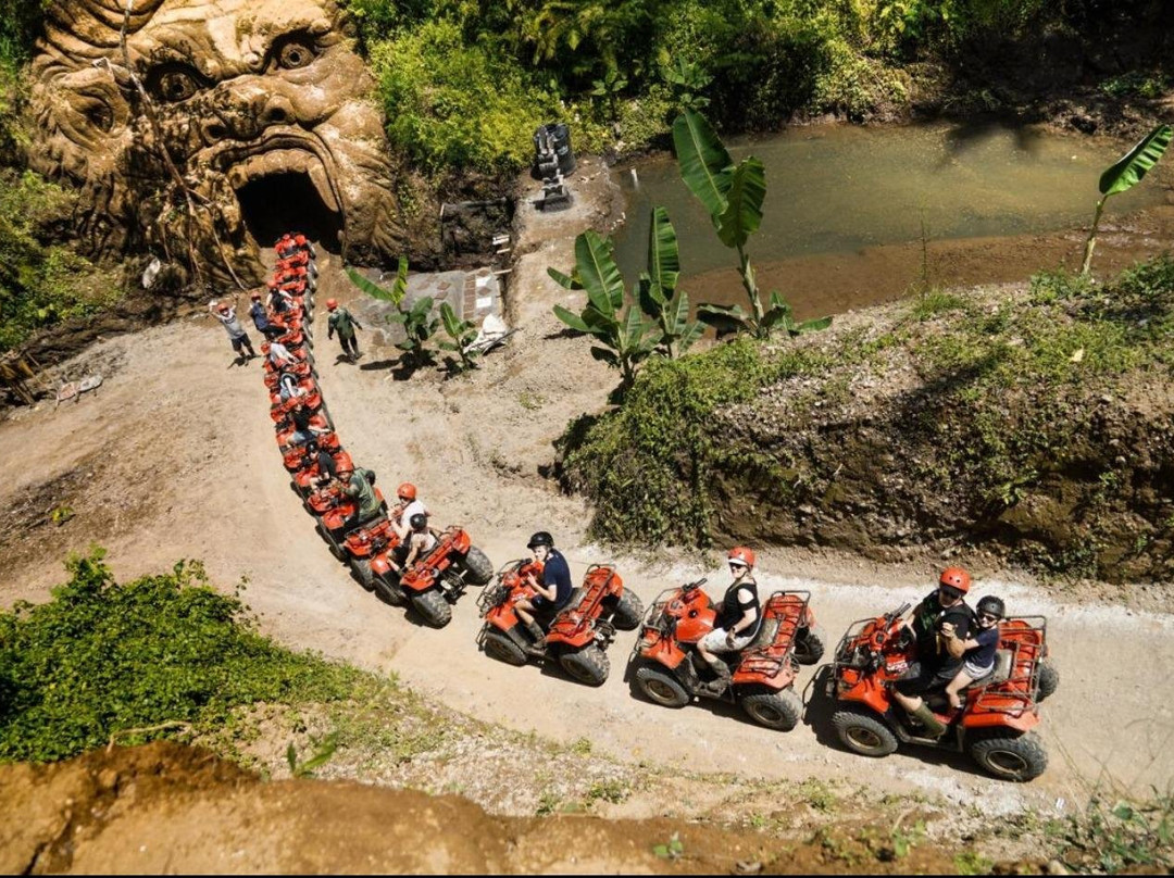 abiansilA Adventures