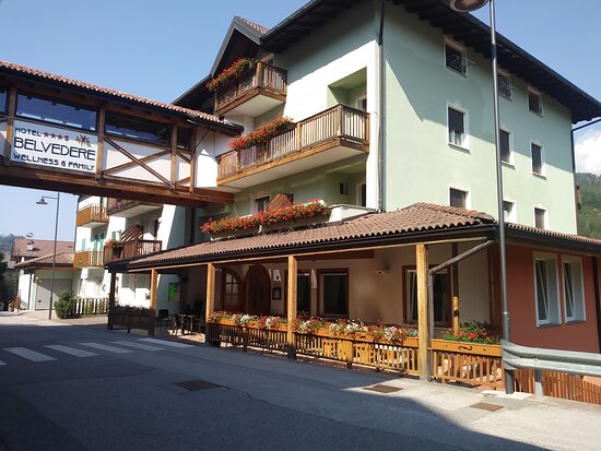 Family Hotel Belvedere-浴室