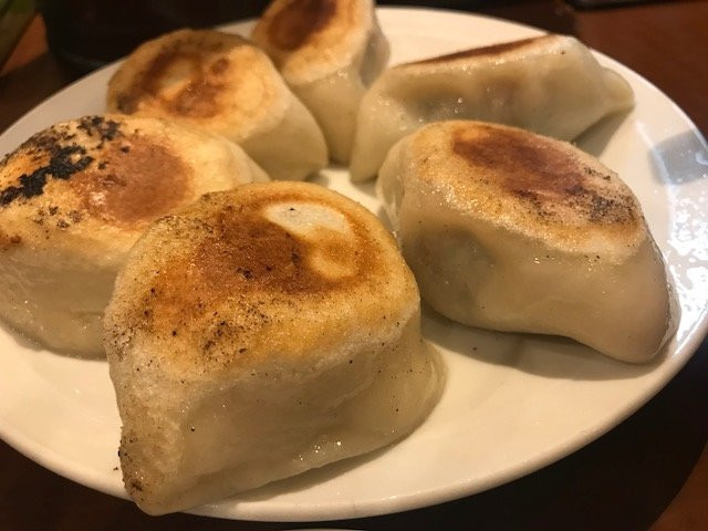 でっかい餃子 曽さんの店