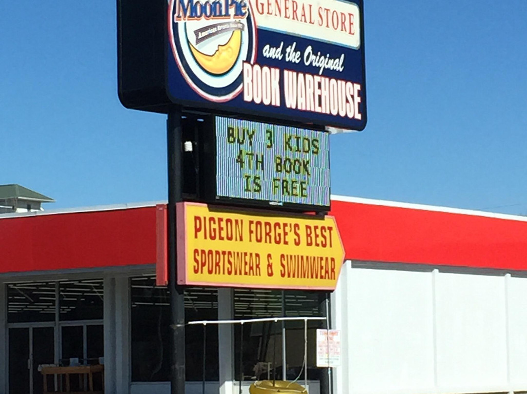 MoonPie General Store and the Original Book Warehouse-皮金福奇必去景点