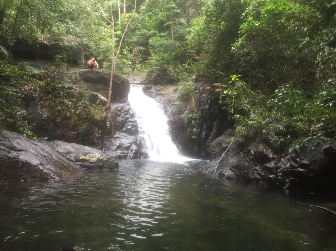 Khlong Nonsi Waterfall景点图片