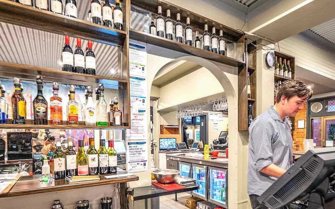 Telegraph Hotel, Numurkah主图