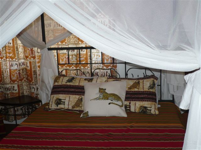 Mlangarini酒店住宿-科罗纳酒店