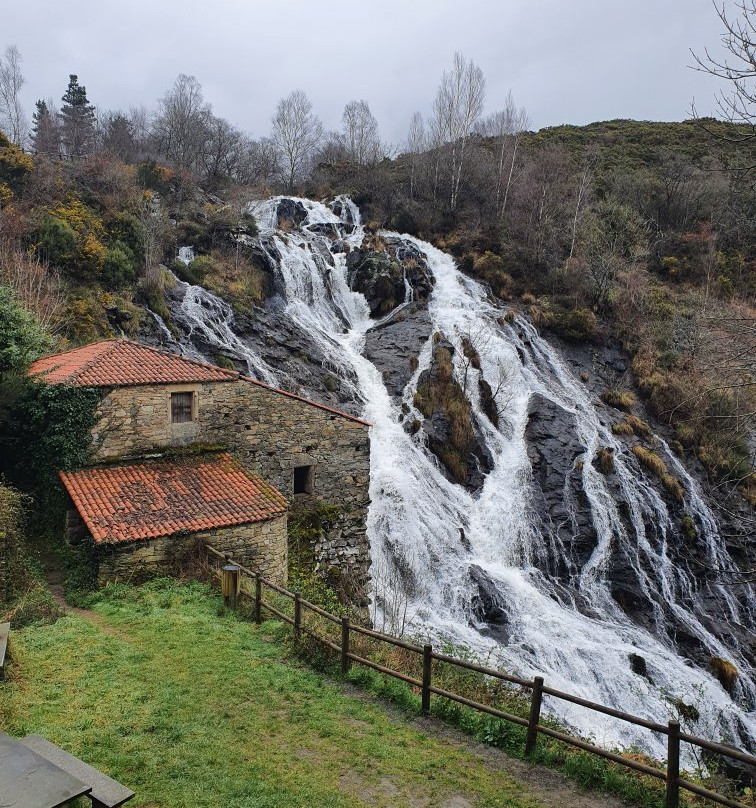 Fervenza de Brañas-Toques必去景点