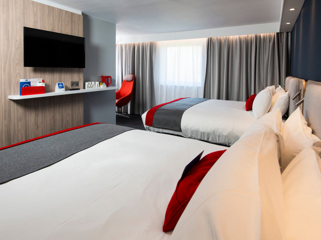 希尔顿普茨茅斯酒店主图