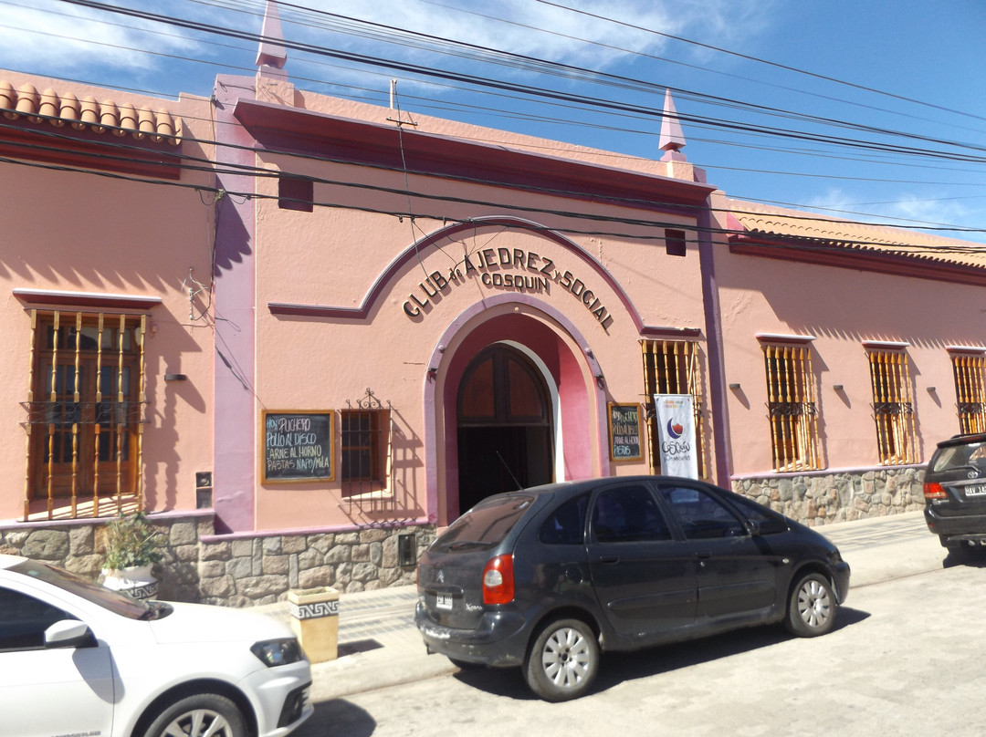 Plaza Prospero Molina景点图片