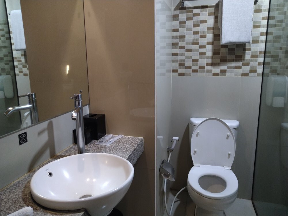 Hotel Neo Candi Simpang Lima - Semarang主图