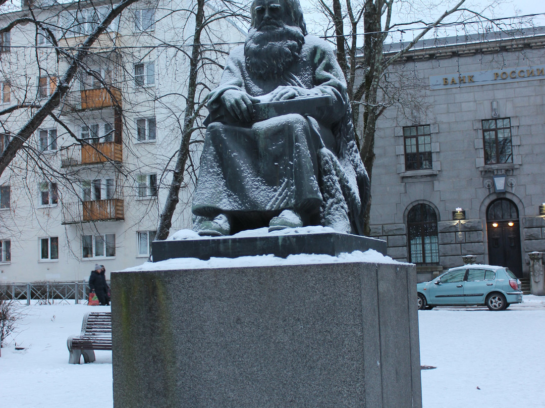 Monument Runopevtsu景点图片
