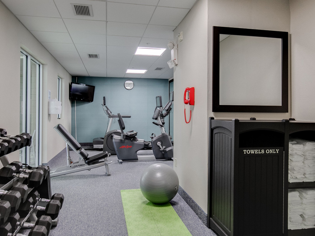 Holiday Inn Express & Suites St. Cloud by IHG主图